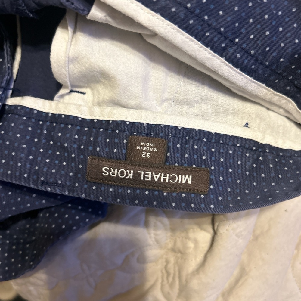 Michael Kors Navy and White Polka Dot Shorts size 32💕 - Picture 1 of 4